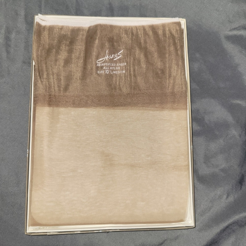 Hanes 415M 10.5M 1 Pair Stockings Micro-Mesh Garter Vtg Driftwood